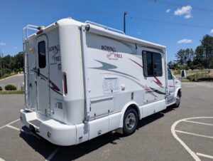2009 Born Free Built for Two — photo 12 of 56