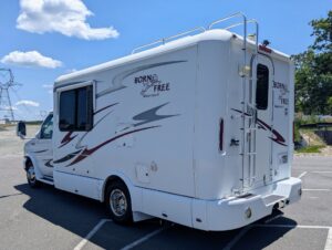 2009 Born Free Built for Two — photo 9 of 56