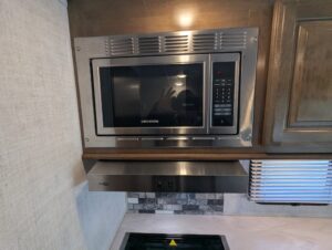2021 Gulf Stream BT Cruiser 5210 — photo 56 of 70