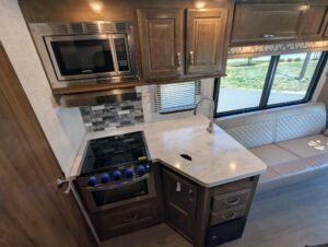 2021 Gulf Stream BT Cruiser 5210 — photo 62 of 70