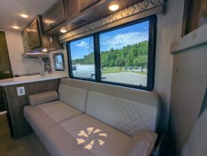 2021 Gulf Stream BT Cruiser 5210 — photo 46 of 70
