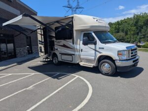 2021 Gulf Stream BT Cruiser 5210 — photo 25 of 70