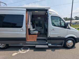 2011 Roadtrek Adventurous — photo 13 of 47