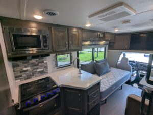 2022 Gulf Stream BT Cruiser 5210 — photo 40 of 72