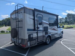 2022 Gulf Stream BT Cruiser 5210 — photo 5 of 72