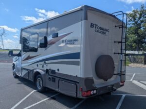 2022 Gulf Stream BT Cruiser 5210 — photo 21 of 72