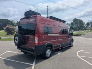 2022 Winnebago 59P Solis — photo 12 of 51
