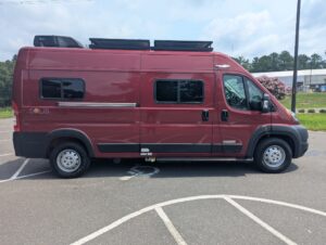 2022 Winnebago 59P Solis — photo 13 of 51