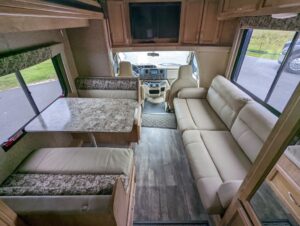 2016 Gulf Stream RV 5230 BT Cruiser — photo 3 of 5