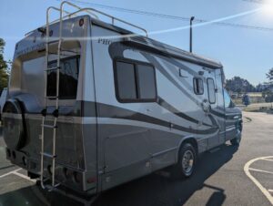 2008 Phoenix USA M2400 Phoenix Cruiser — photo 5 of 5