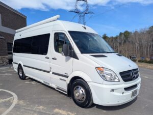 2009 Airstream 22 Interstate — photo 3 of 5