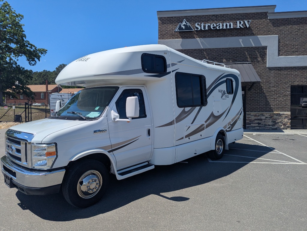 2011 Born Free 22RSK — exterior