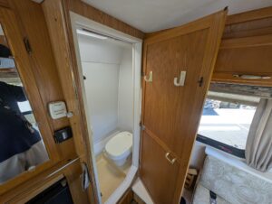 1998 Coachmen Starflyte — photo 35 of 36