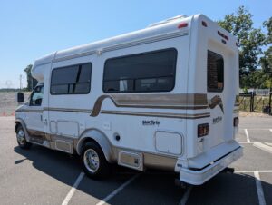 1998 Coachmen Starflyte — photo 4 of 36
