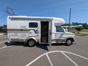 1998 Coachmen Starflyte — photo 10 of 36