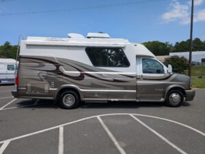 2003 Chinook Destiny Special Edition — photo 11 of 47