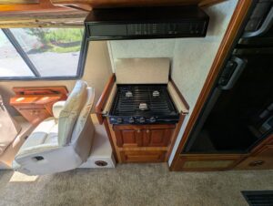 2003 Chinook Destiny Special Edition — photo 44 of 47