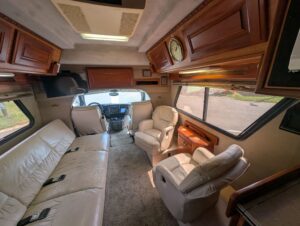 2003 Chinook Destiny Special Edition — photo 16 of 47