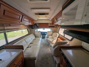 2003 Chinook Destiny Special Edition — photo 15 of 47