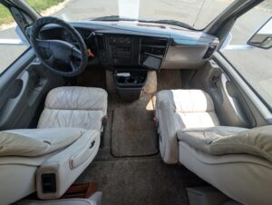 2003 Chinook Destiny Special Edition — photo 36 of 47