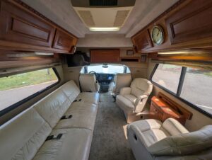 2003 Chinook Destiny Special Edition — photo 19 of 47