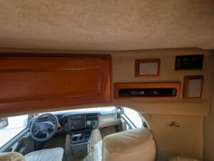 2003 Chinook Destiny Special Edition — photo 20 of 47