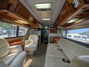 2003 Chinook Destiny Special Edition — photo 21 of 47