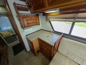 2003 Chinook Destiny Special Edition — photo 41 of 47