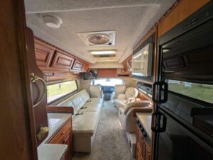 2003 Chinook Destiny Special Edition — photo 30 of 47